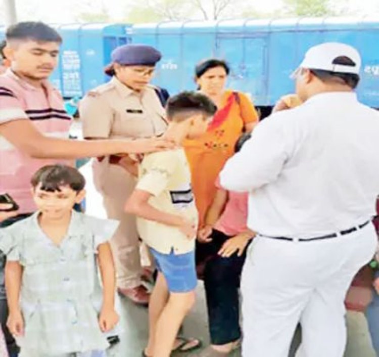 हावड़ा अहमदाबाद एक्सप्रेस के जनरल कोच में दो बच्चे हुए बेहोश